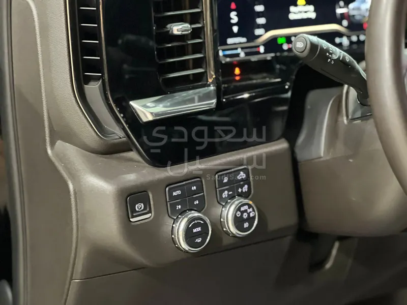 2023 جي ام سي سييرا اليفيشن