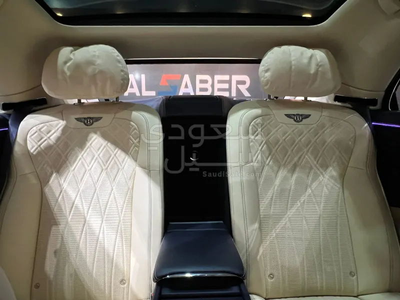 2022 بنتلي كونتيننتل فلاينج سبير دابليو 12