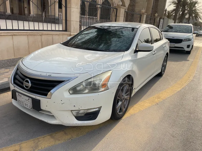 2014 نيسان التيما