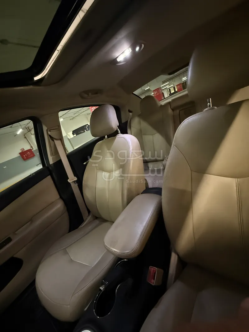 2012 كرايسلر 200 سي ليمتد