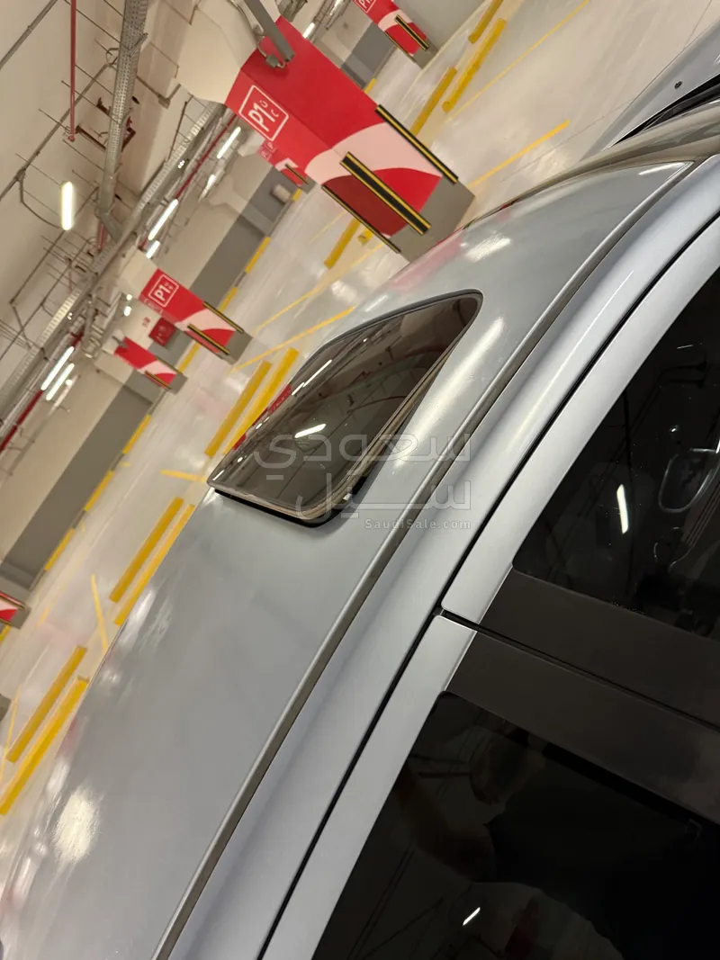 2012 كرايسلر 200 سي ليمتد