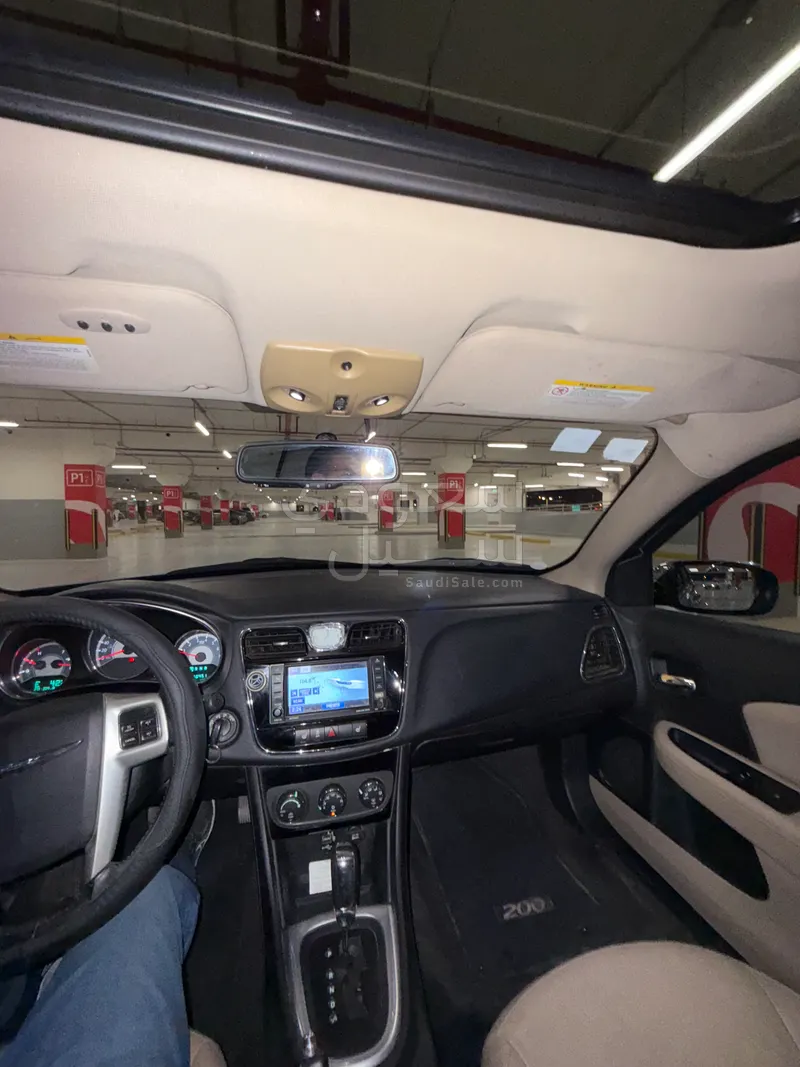 2012 كرايسلر 200 سي ليمتد