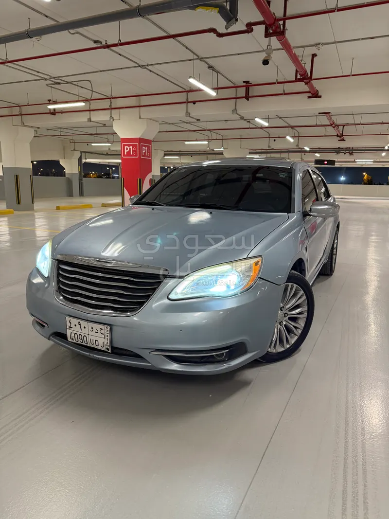 2012 كرايسلر 200 سي ليمتد