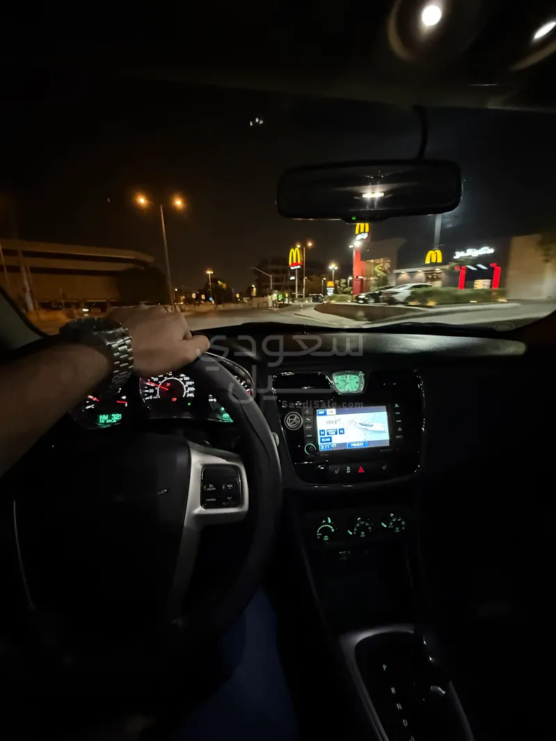 2012 كرايسلر 200 سي ليمتد