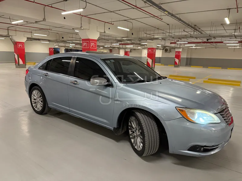 2012 كرايسلر 200 سي ليمتد