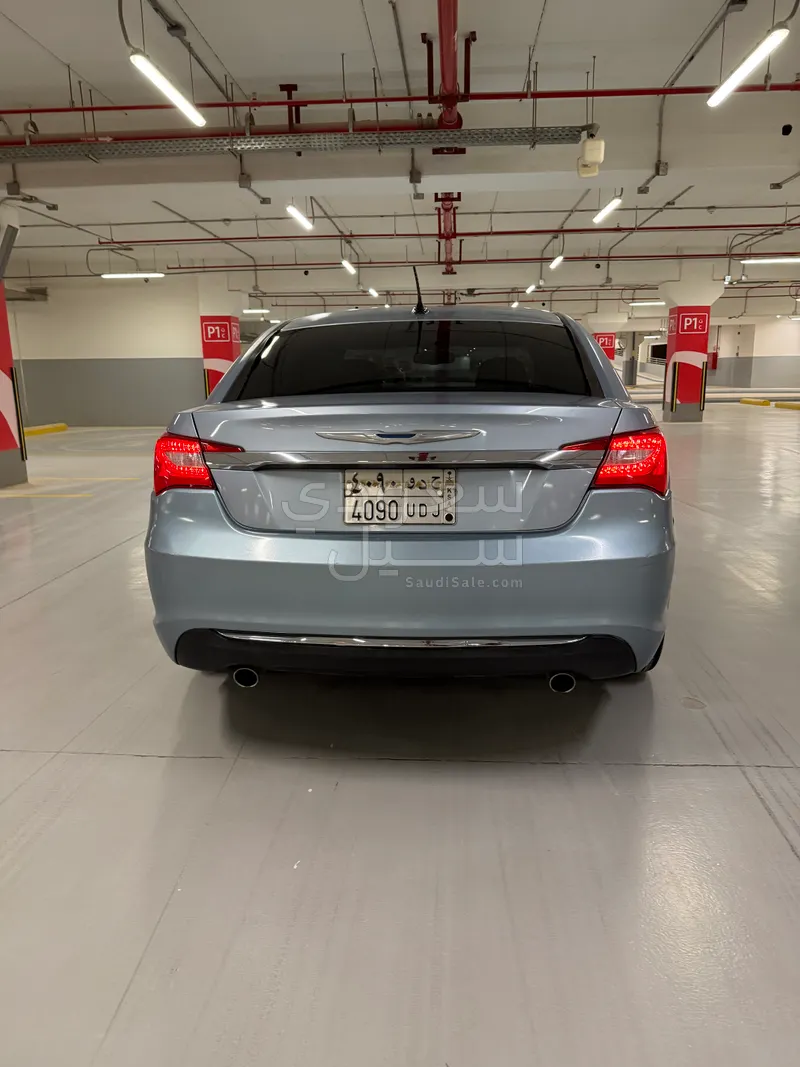 2012 كرايسلر 200 سي ليمتد