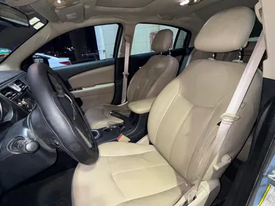 2012 كرايسلر 200 سي ليمتد