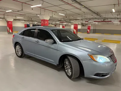 2012 كرايسلر 200 سي ليمتد