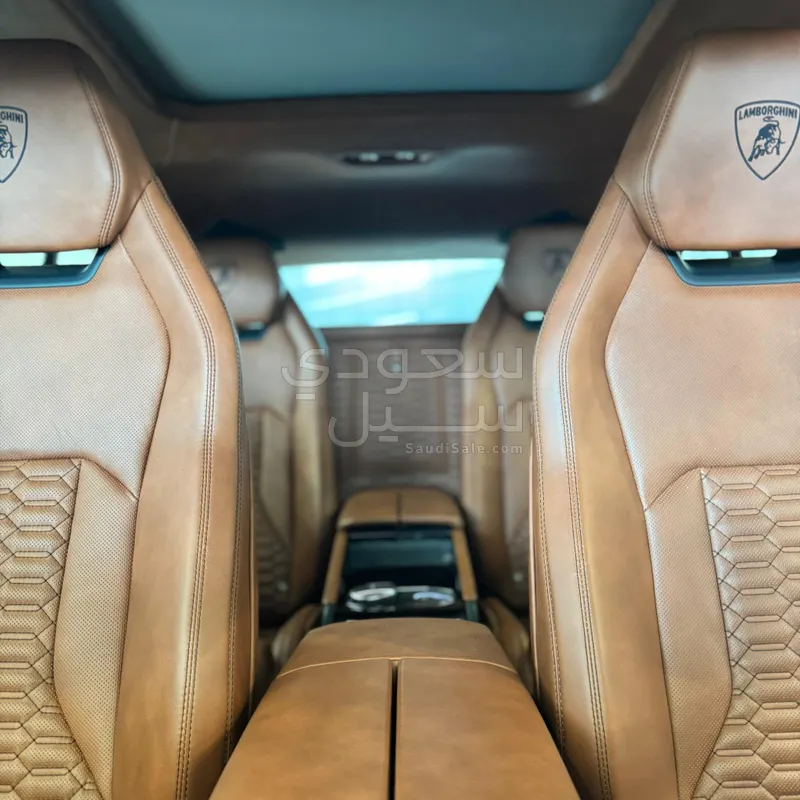 2022 Lamborghini URUS