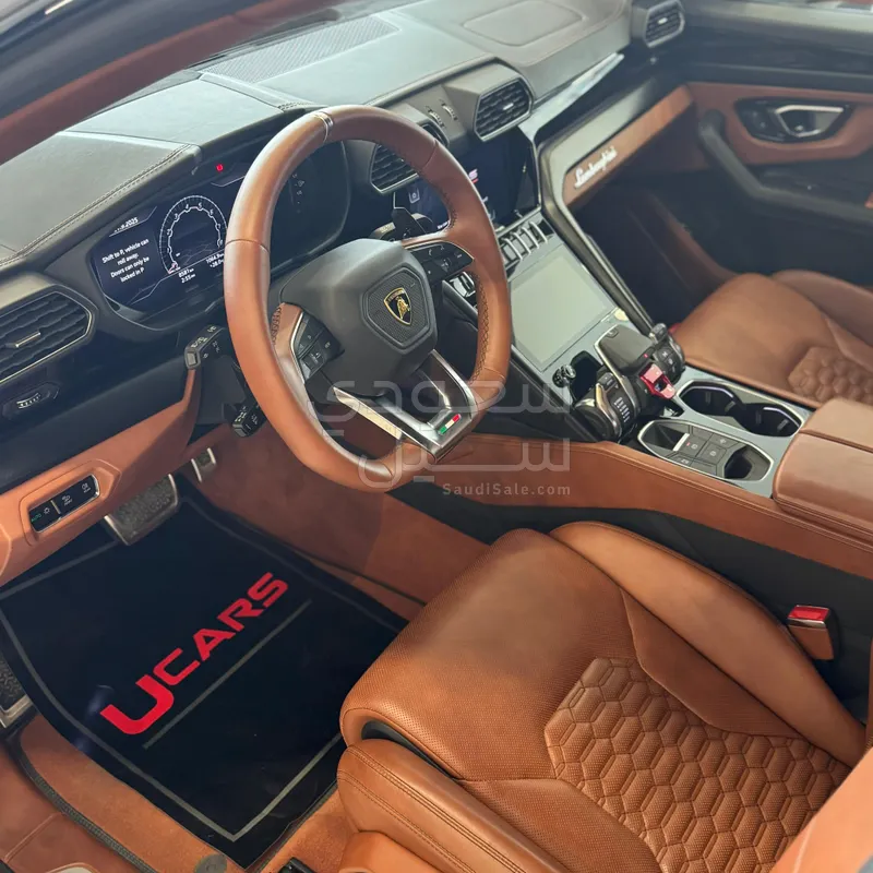 2022 Lamborghini URUS
