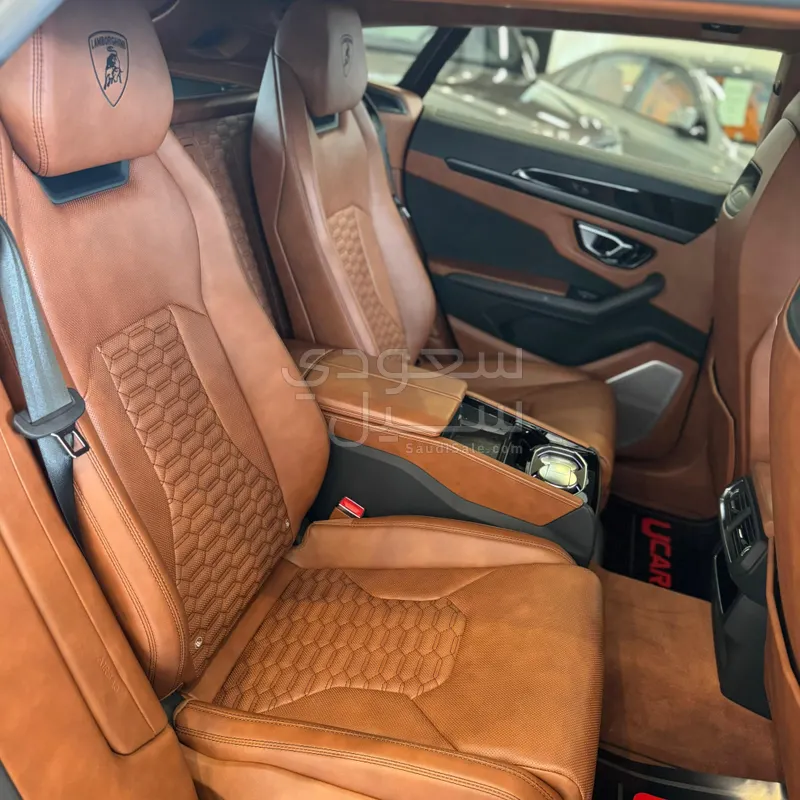 2022 Lamborghini URUS
