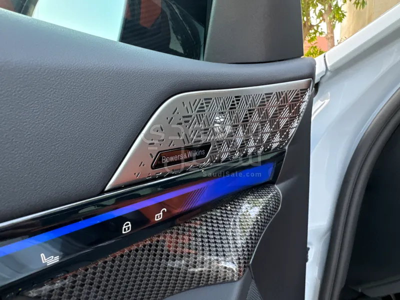 2025 BMW M Series M5