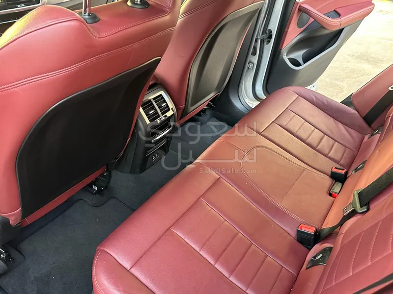 2021 بي ام دبليو الفئة اكس 4