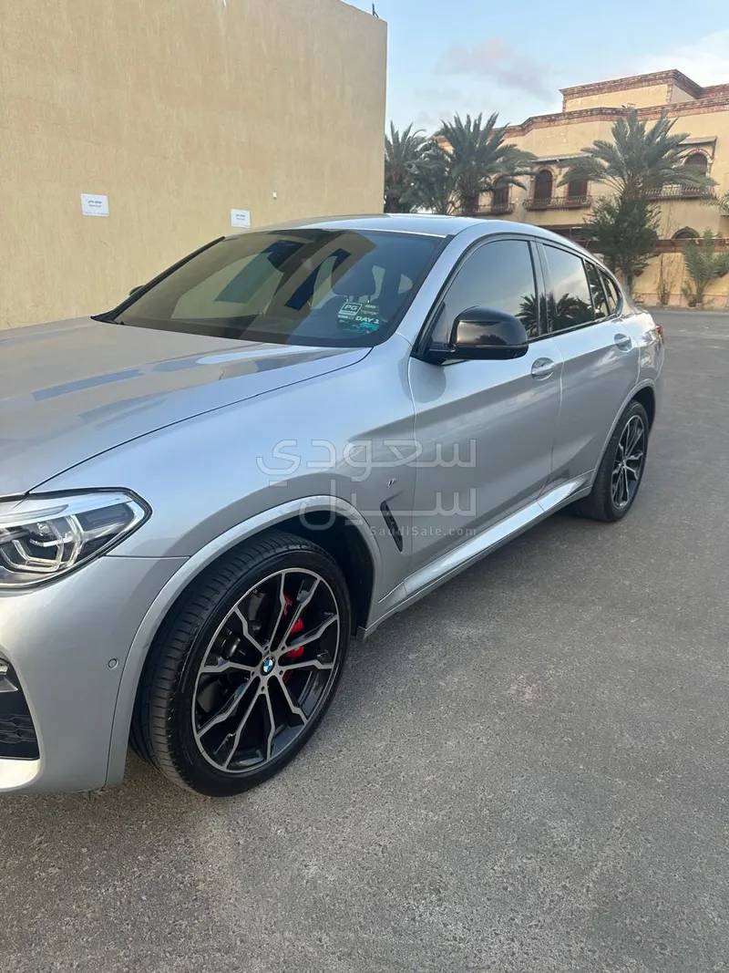 2021 بي ام دبليو الفئة اكس 4