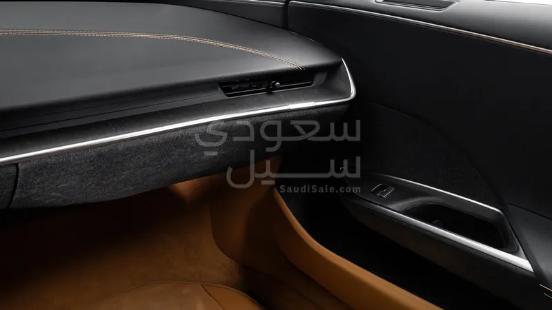 2025 لوسيد اير تورينج
