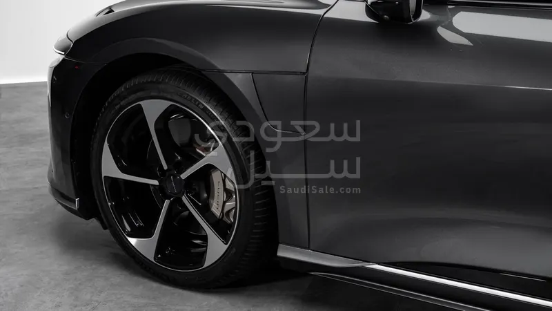 2025 لوسيد اير تورينج