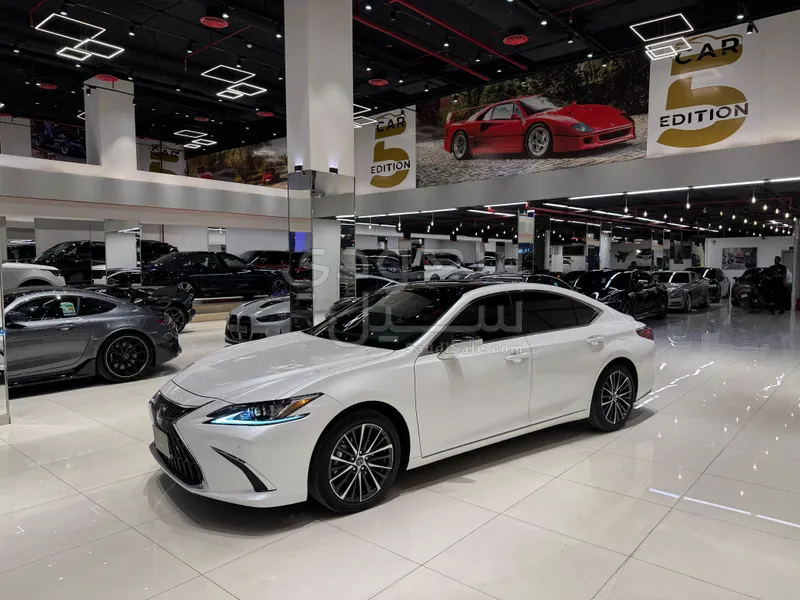 2025 Lexus ES 350