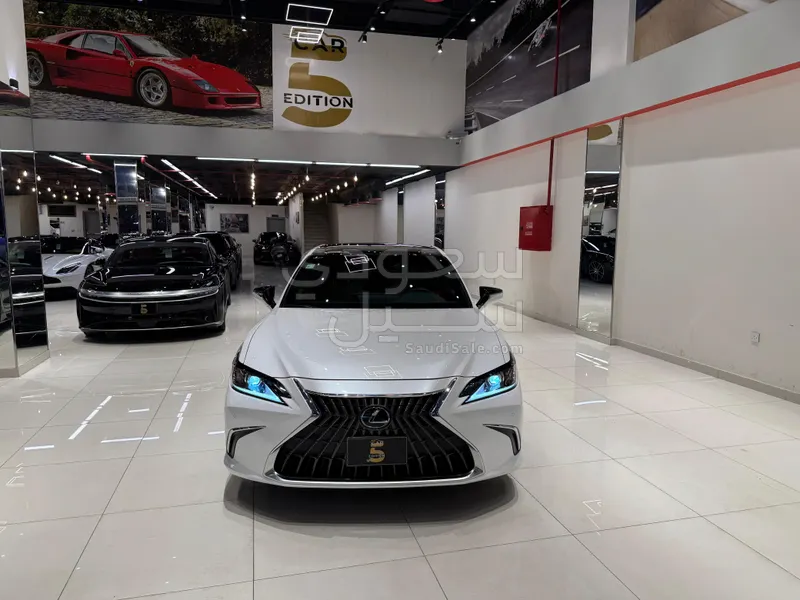2025 Lexus ES 350