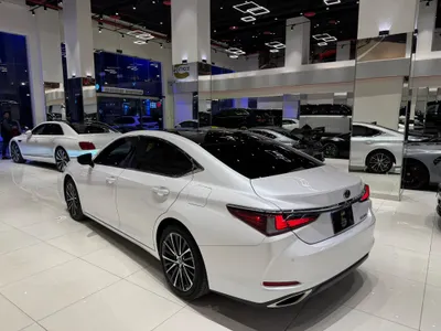 2025 Lexus ES 350