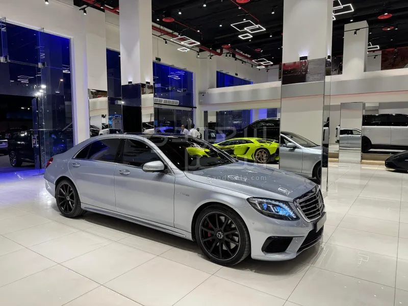 2017 Mercedes-Benz S 63 AMG