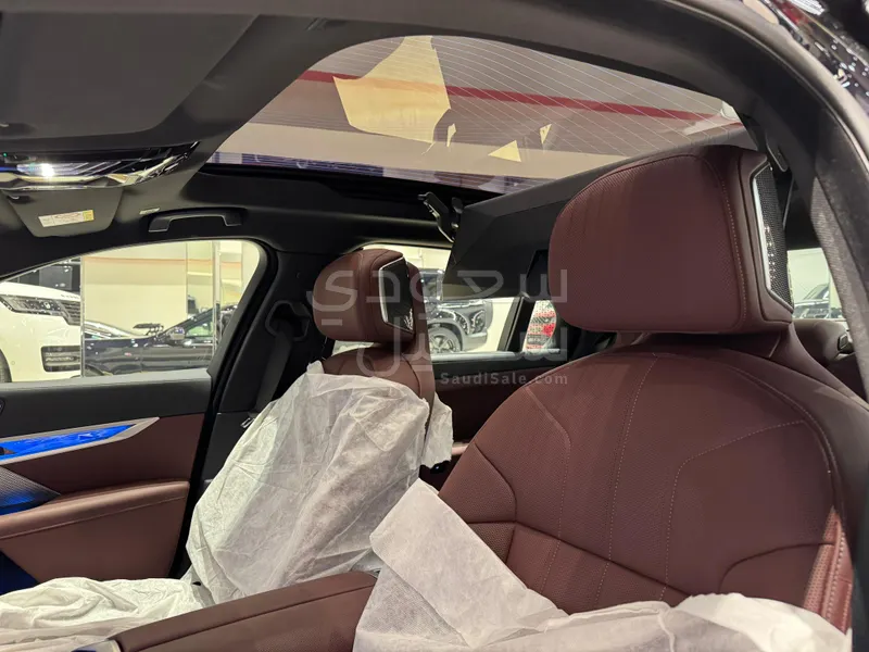 2024 BMW 7 Series 740i