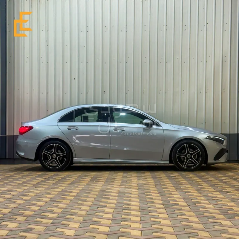 2025 Mercedes-Benz A 200
