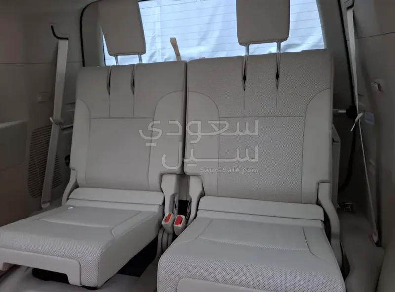 2024 تويوتا لاند كروزر في اكس ار