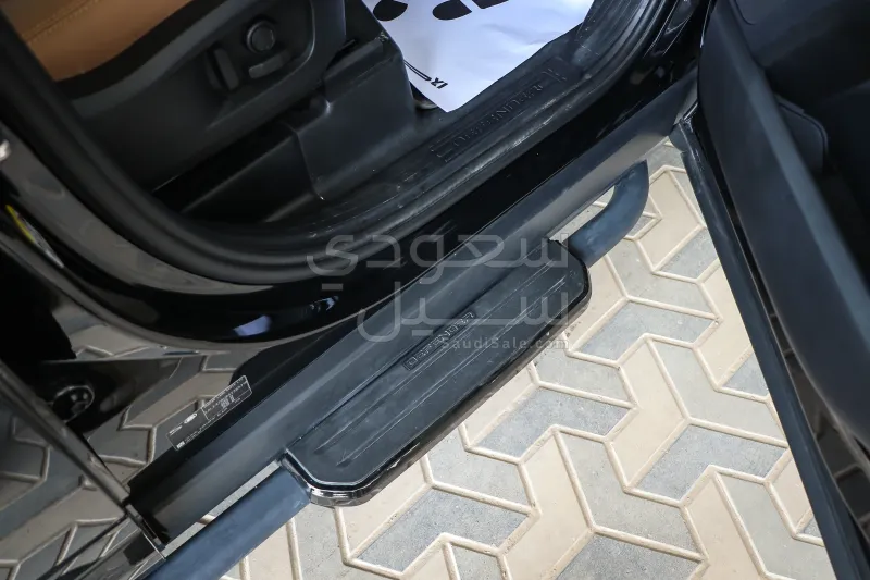 2025 Land Rover Defender