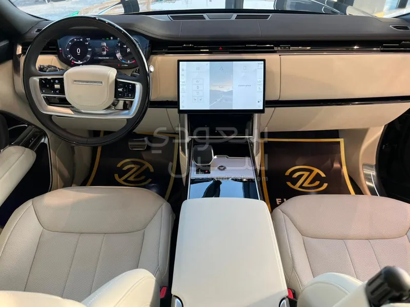 2025 Land Rover Range Rover Vogue SE