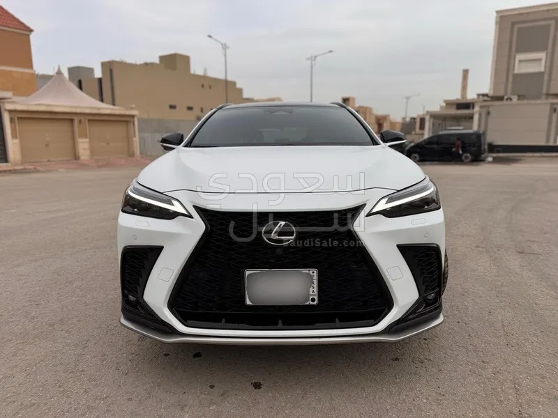 2025 لكزس إن إكس 350 إف