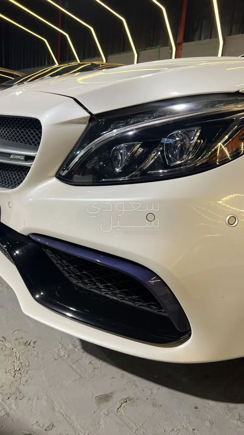 2017 Mercedes-Benz C 63S AMG