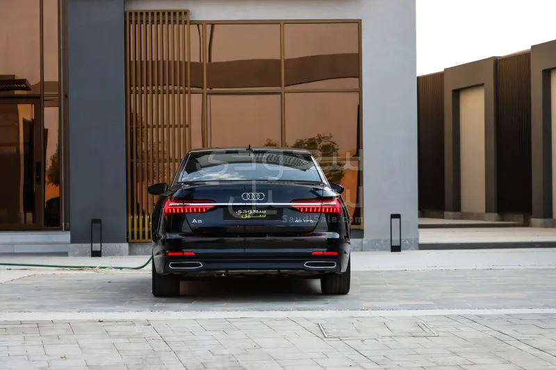 2021 اودي اي 6 40 تي اف اس اي