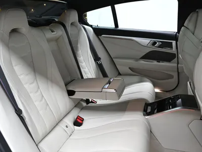 2024 بي ام دبليو الفئة الثامنة 840