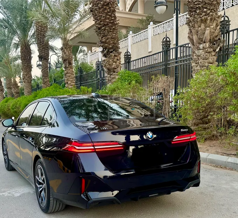 2024 BMW 5 Series 520i