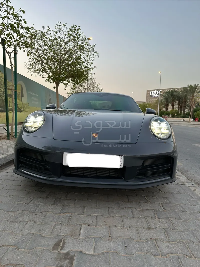 2025 Porsche 911 Carrera