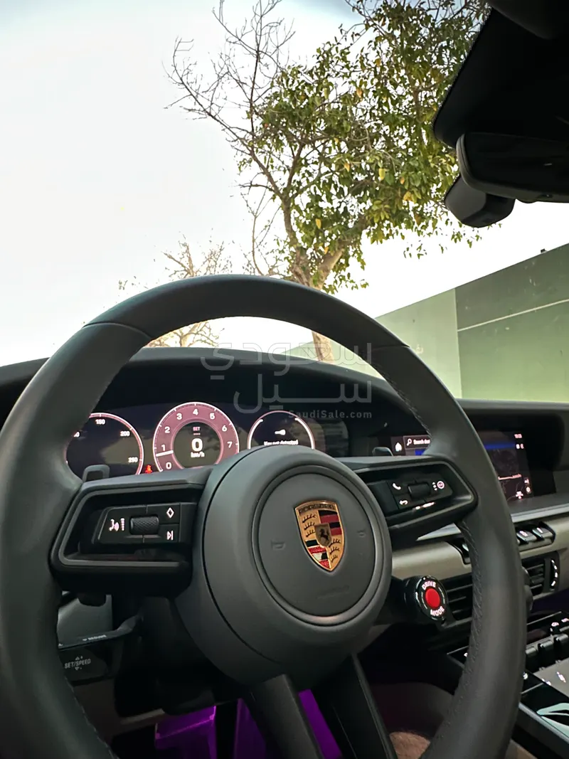 2025 Porsche 911 Carrera