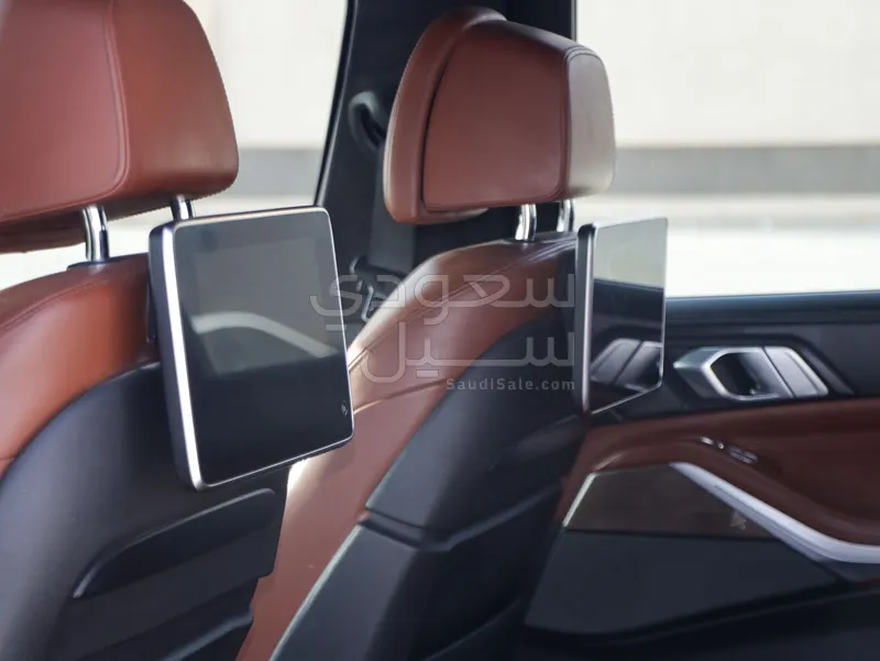 2020 BMW X Series 7 M kit