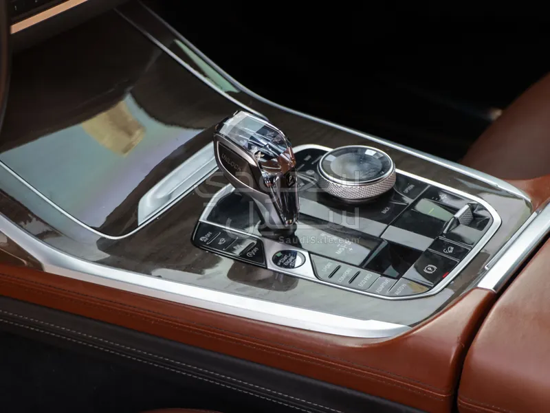 2020 BMW X Series 7 M kit