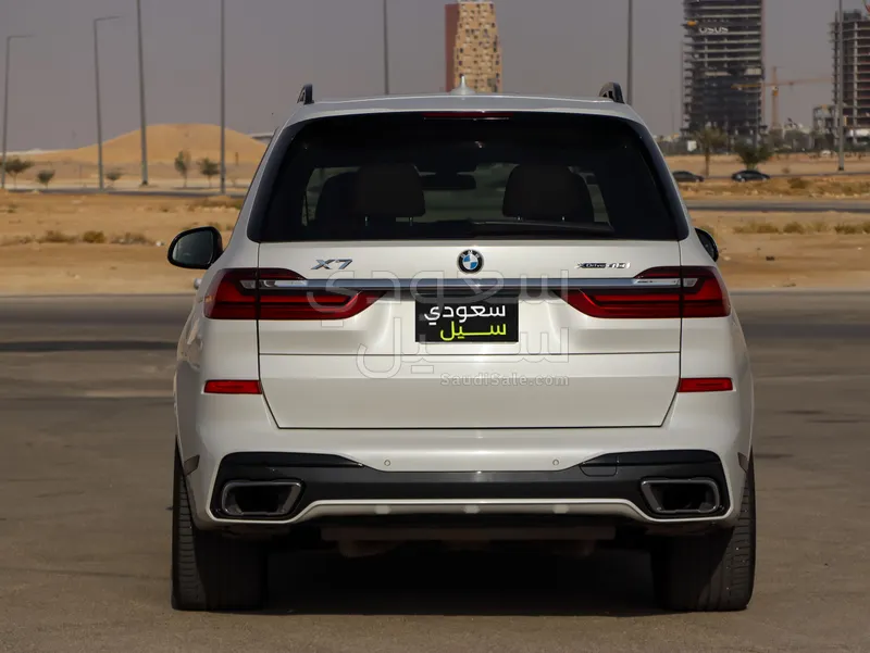 2020 BMW X Series 7 M kit