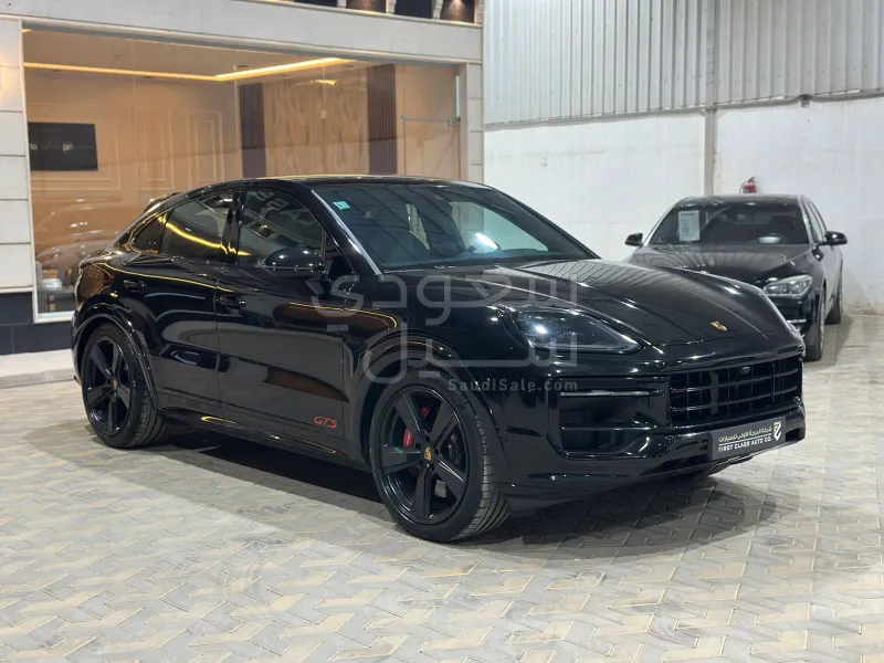 2025 Porsche Cayenne GTS