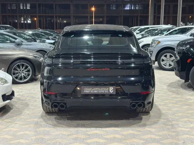 2025 Porsche Cayenne GTS