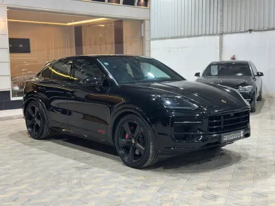 2025 Porsche Cayenne GTS