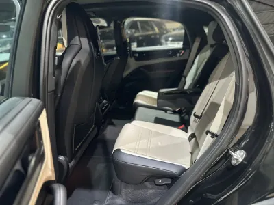 2025 Porsche Cayenne GTS