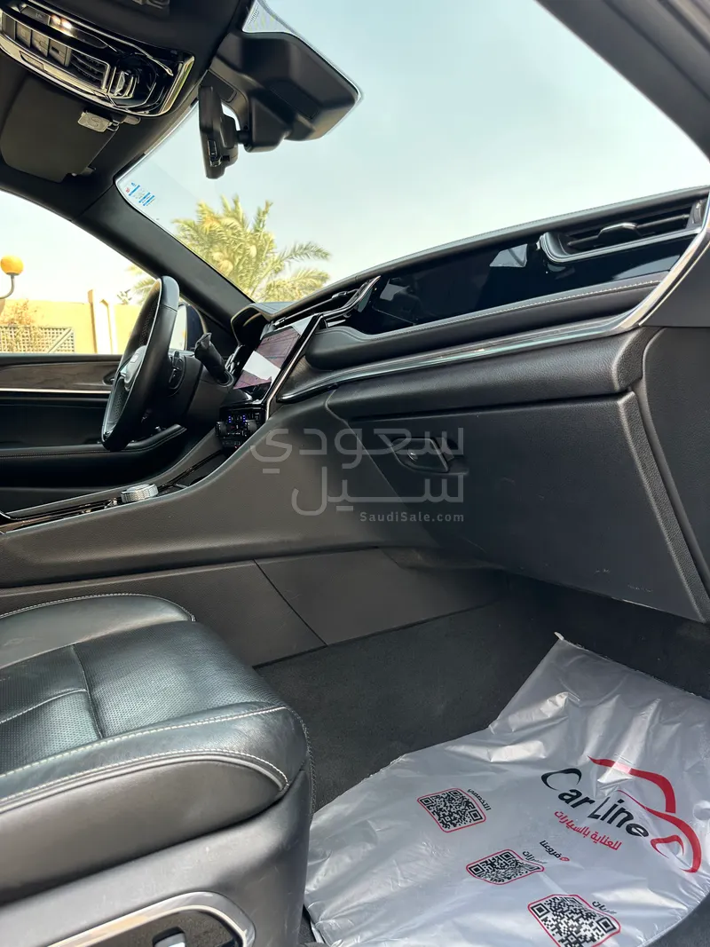 2023 جييب جراند شيروكي اوفرلاند