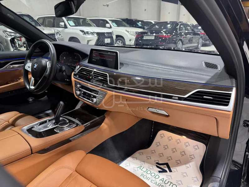 2022 BMW 7 Series 730Li