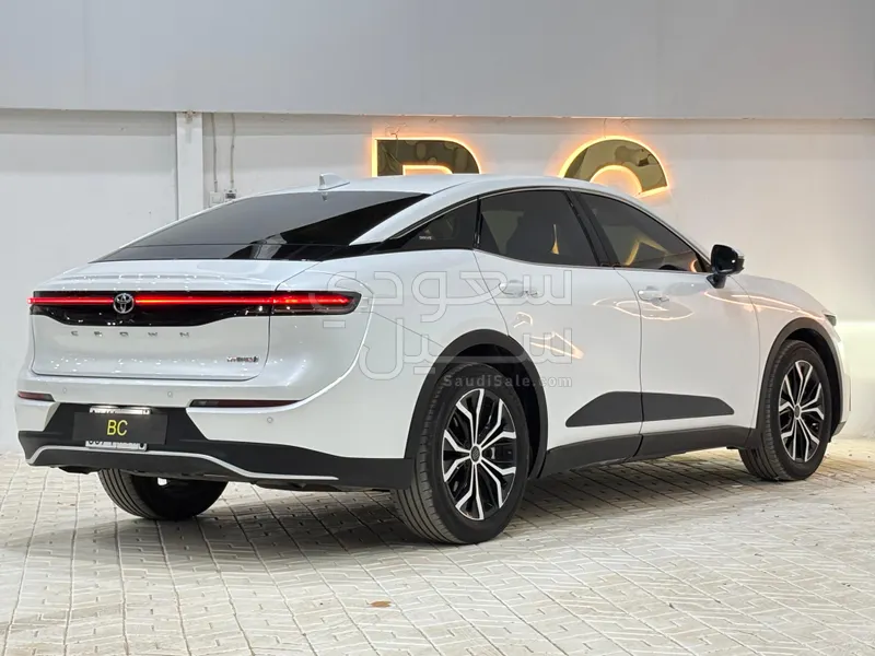 2023 Toyota Crown Premium