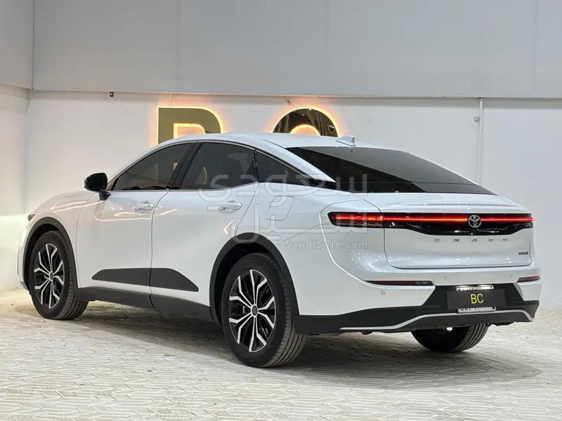 2023 Toyota Crown Premium