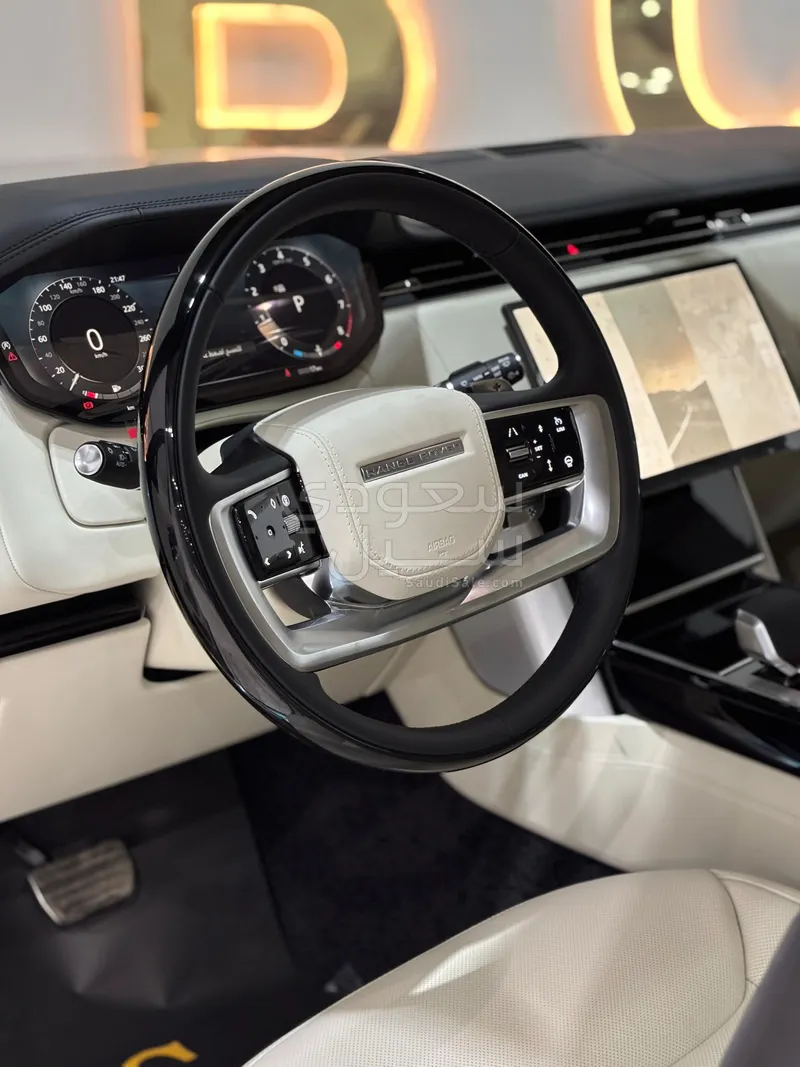 2025 Land Rover Range Rover Autobiography