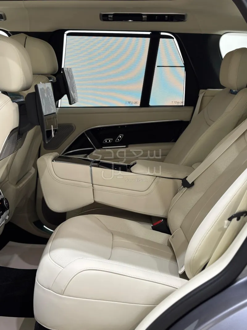 2025 Land Rover Range Rover Autobiography
