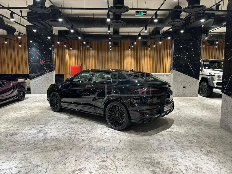 2025 Lamborghini URUS